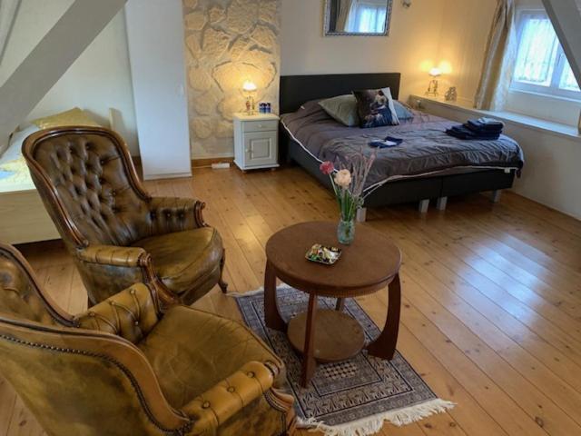 B&B Petit Chateau - Stijlvol Verblijf Centraal Gelegen In Zeeuws Vlaanderen Biervliet Exteriör bild