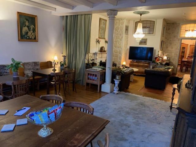 B&B Petit Chateau - Stijlvol Verblijf Centraal Gelegen In Zeeuws Vlaanderen Biervliet Exteriör bild