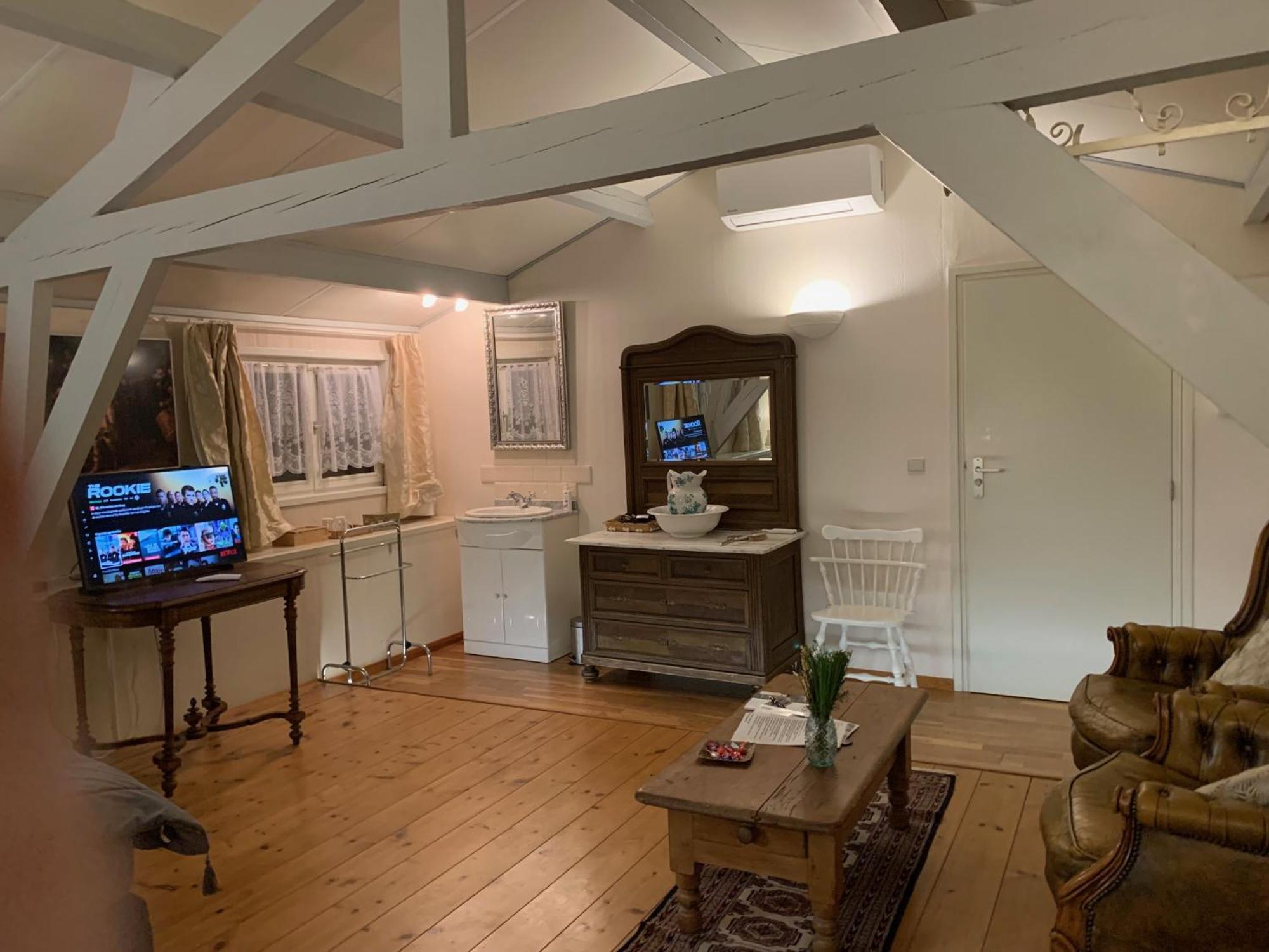 B&B Petit Chateau - Stijlvol Verblijf Centraal Gelegen In Zeeuws Vlaanderen Biervliet Exteriör bild